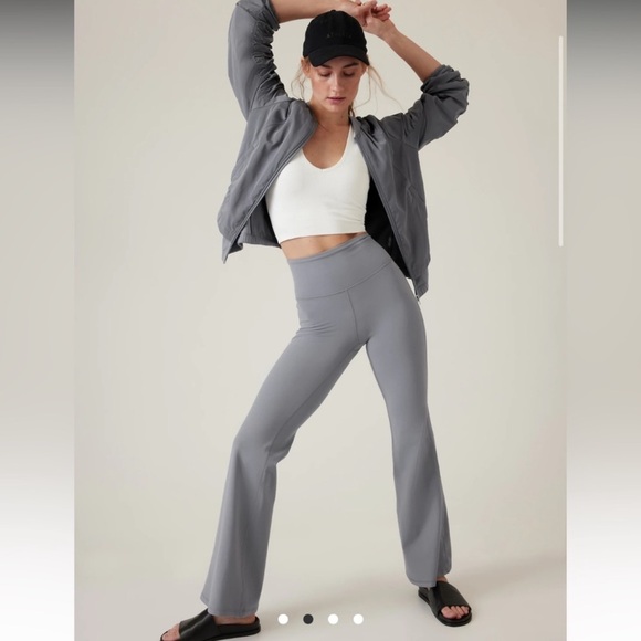 Athleta high rise medium petite Elation Flare Pant legging Lavender blue Gray - Picture 2 of 16